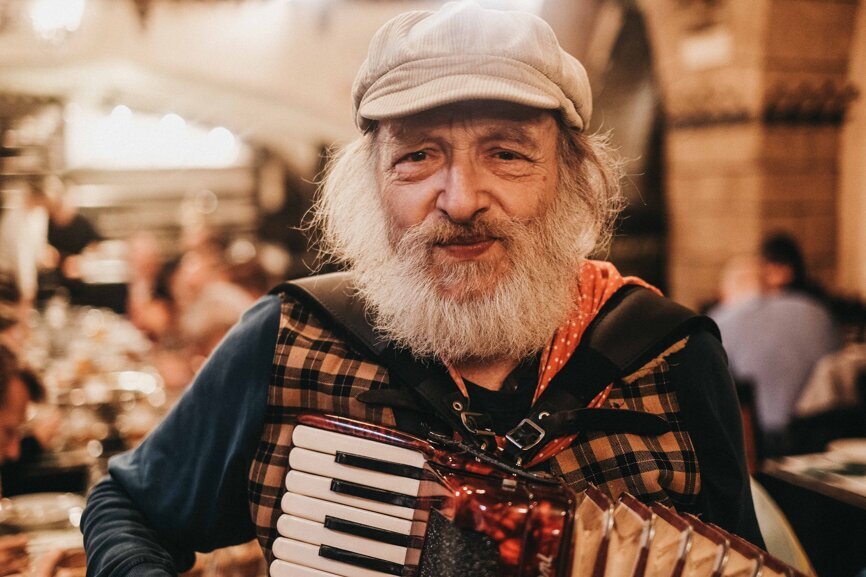 ROOTS SUMMIT attendees were serenaded with traditional accordion playing. 