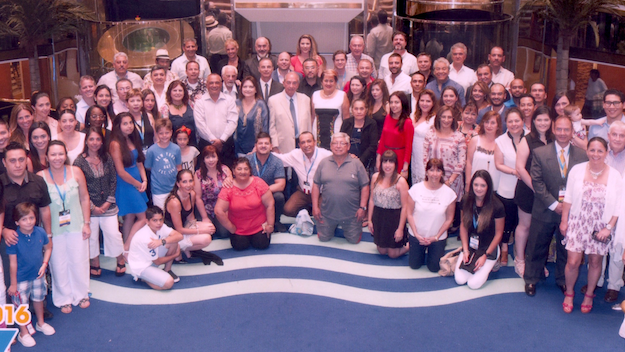 Gran éxito de la Cumbre Mundial de Láser