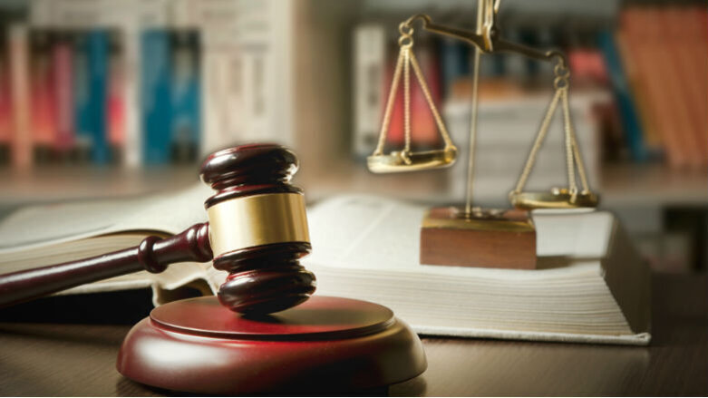 Non riesce a dimostrare di avere prescritto l’igiene orale di mantenimento: condannato il dentista