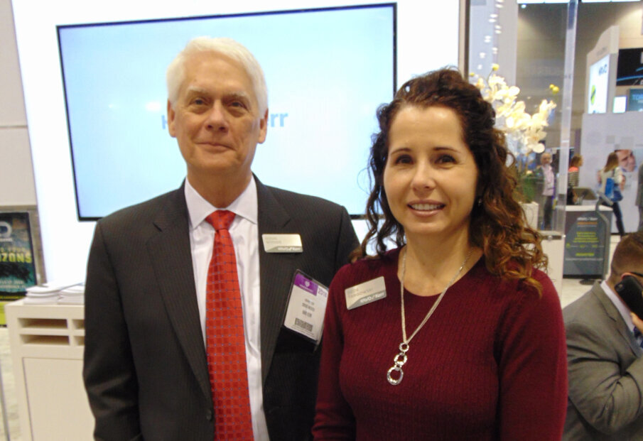 Doug Woods, left, and Dede Targowski of KaVo Kerr. (Photo: Fred Michmershuizen/Dental Tribune America)