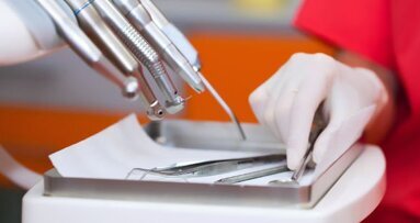 印尼牙科技师暂缓一口气