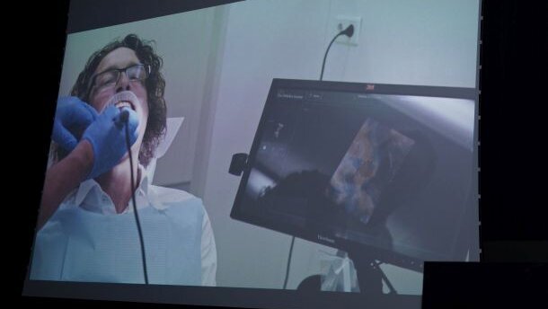 UPDATE - ’s Werelds eerste 3D-geprinte kroon op implantaat in Nederland geplaatst