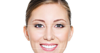 Crveno-bijela estetika, okvir savršenog osmijeha