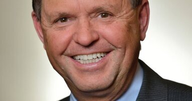 Interview with Dr. Gerhard Iglhaut, Germany (DDS, PhD) : A pioneer in Implantology