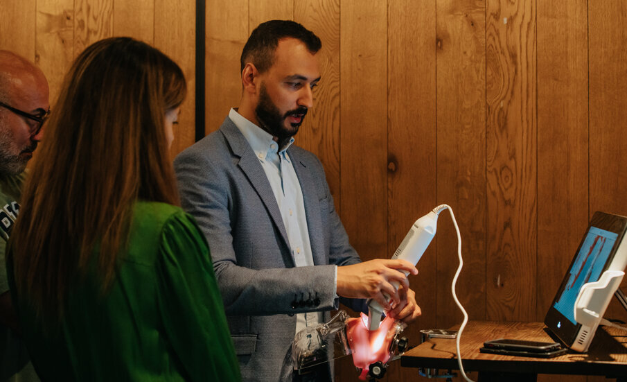 Specialised workshops on digital workflows with intra-oral scanning