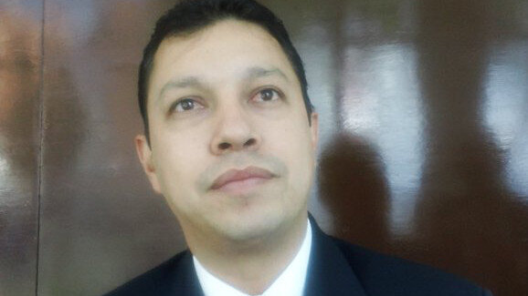 CEYESOV ofrece la única especialidad en implantes de México