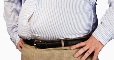 Muškarci sa prekomernom težinom skloni su razvoju periodontalnih oboljenja