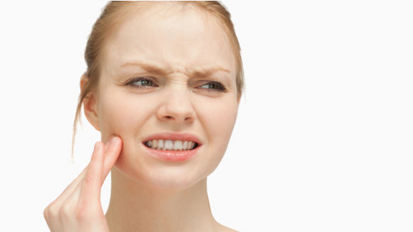 Istraživanja ukazuju kako je dentinska preosjetljivost najveća kod mladih odraslih žena