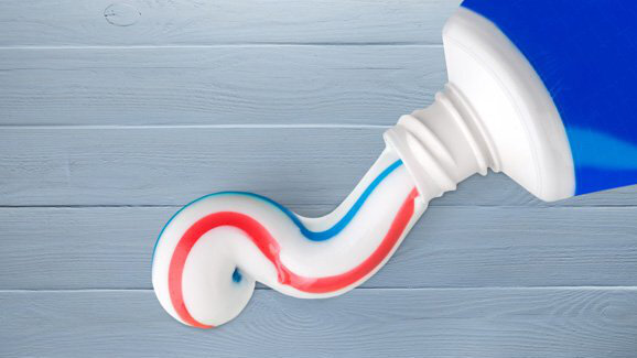 Zahnpasta sorgt für Kick in der Früh