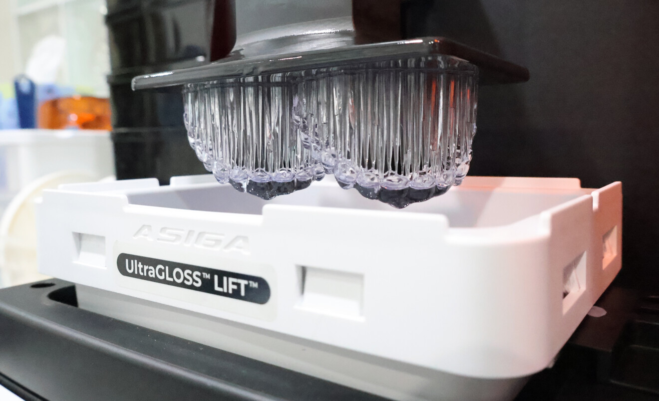 Fig. 5a: Retainer printed on the Max 2 using an UltraGLOSS LIFT tray