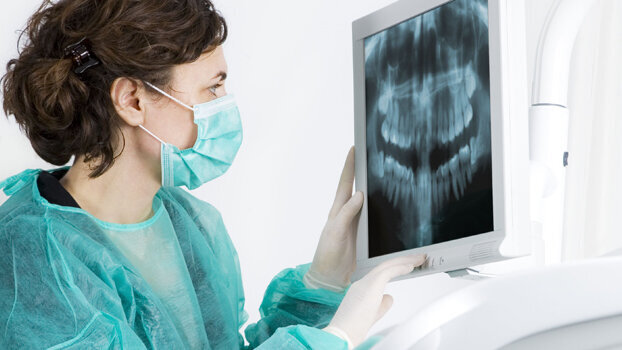 Dentist says xylitol prevents caries