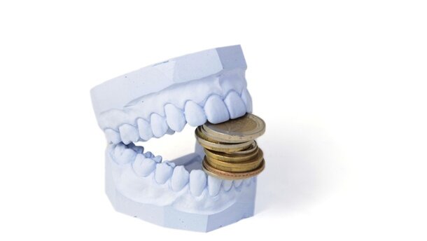 Gekaufte Doktortitel: Zahnmediziner in NRW verdächtigt