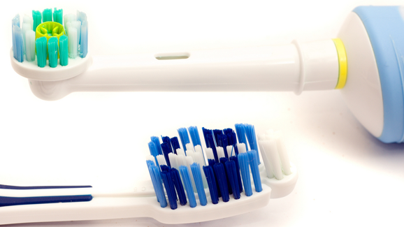 Elektrische Zahnbürsten nur leicht überlegen