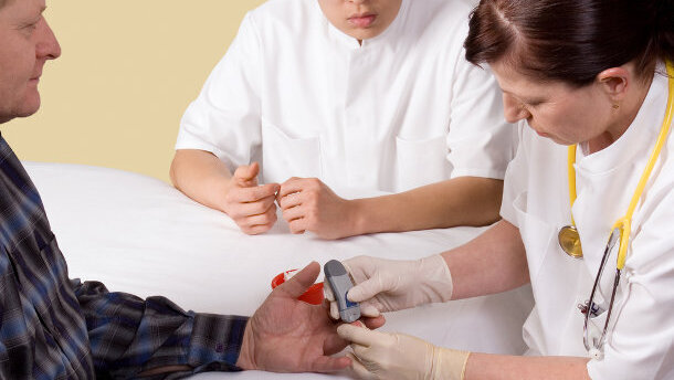 Des chercheurs montrent que les dentistes peuvent identifier les personnes avec un diabète méconnu