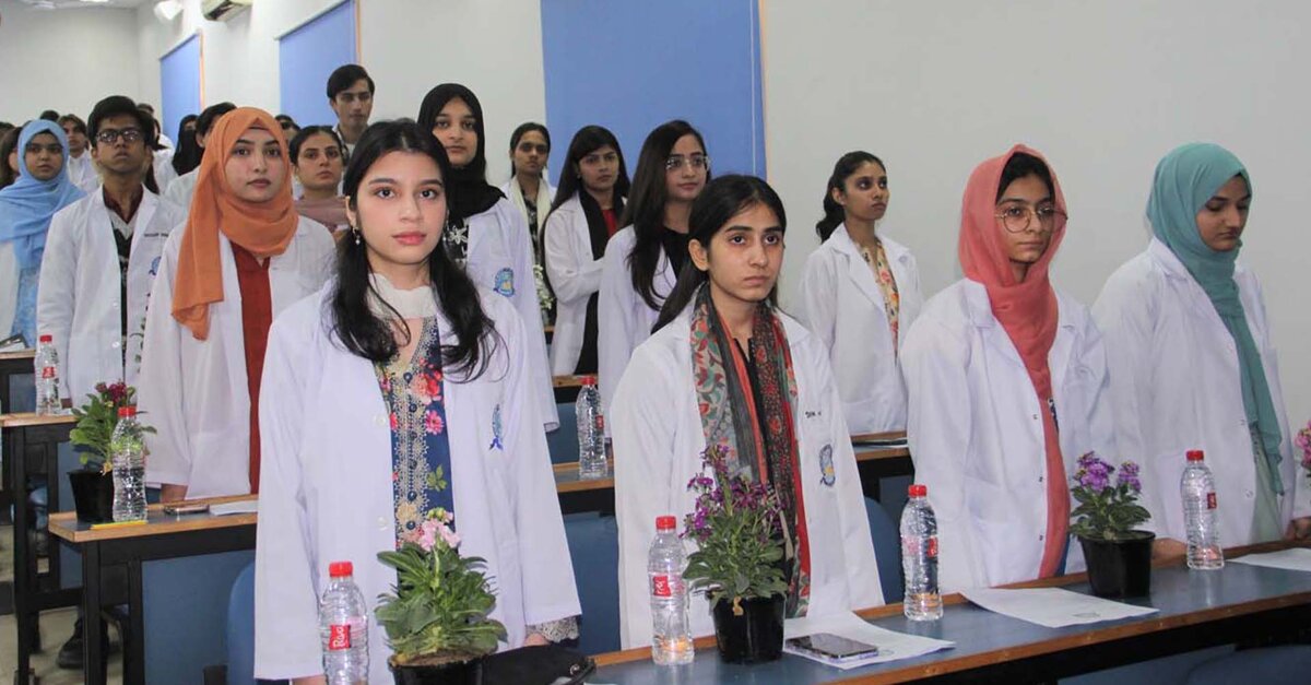 DT News – Pakistan – From classrooms to clinics: Dow welcomes Pakistan’s future dentists  Dental Tribune Pakistan