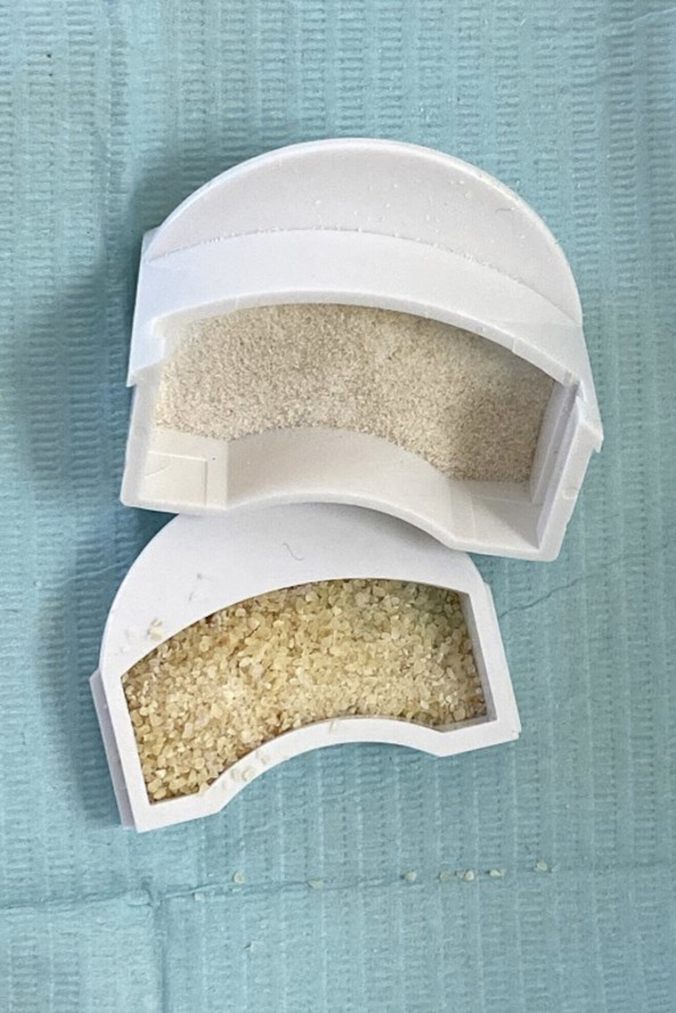 Fig. 12c: Large and small particle sizes sorted into two drawers.