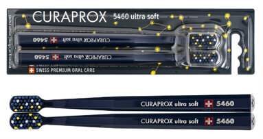 Escova da Curaprox remete a beleza de uma noite estrelada em cerdas ultramacias