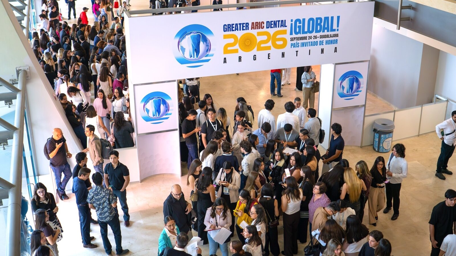 ¡La expo de Guadalajara brilla en el mundo dental!