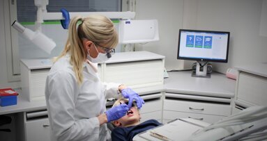 “Advanced knowledge and a supporting community via the Internet”