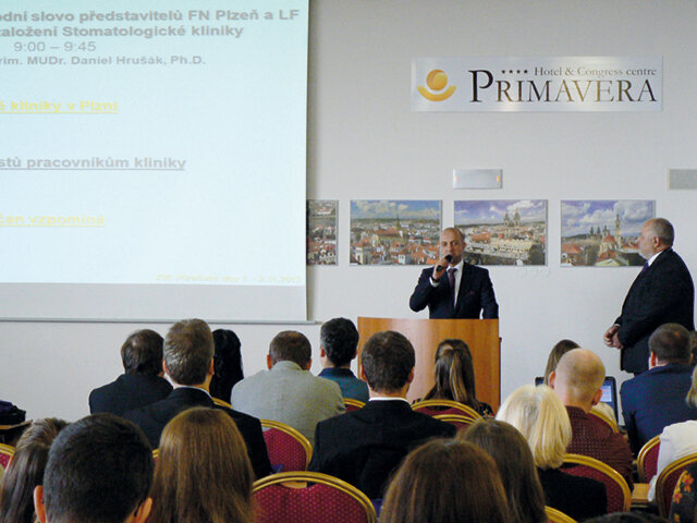 Úvodní slova pronesl zakladatel a předsedající sympozia XVI. Plzeňské pracovní dny, prim. MUDr. Daniel Hrušák, Ph.D., a současný ředitel FN Plzeň, MUDr. Václav Šimánek, Ph.D.
