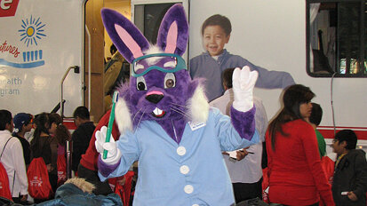 Greater New York Smiles teaches New York City children how to brush Greater New York Smiles teaches New York City children how to brush