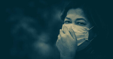 Os cientistas dizem que o SARS-CoV-2 está se espalhando por meio de transmissão aérea