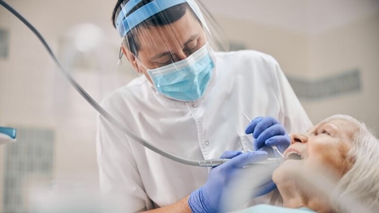 Richtlijnen mondzorg kwetsbare ouderen thuis en op de praktijk