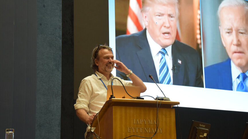 
Prof. Matthias Zehnder was the first speaker and presented on “Irrigation and disinfection of the root canal”.
