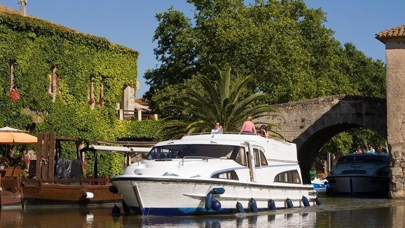 Sympozjum Alfa Dent Implants we Francji