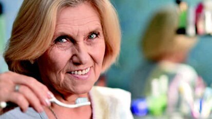 Οδοντόπαστα που ανιχνεύει την οδοντική πλάκα μπορεί να βοηθήσει στη μείωση του κινδύνου εγκεφαλικού και καρδιαγγειακών επεισοδίων