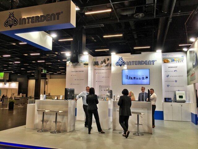 Stánek německého distributora společnosti Interdent. Stánek německého distributora společnosti Interdent.