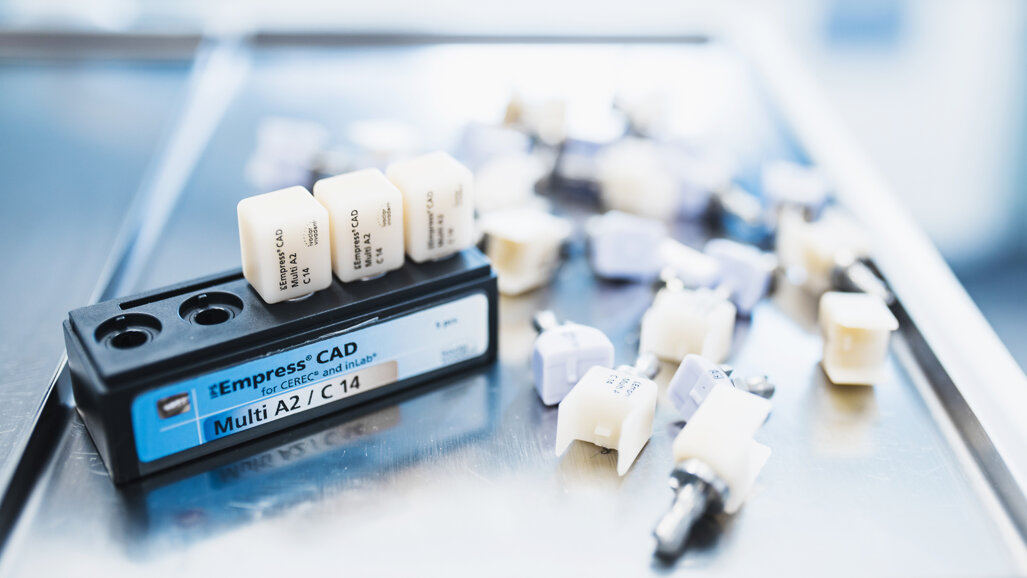 Study examines effect of whitening toothpaste on CAD/CAM materials