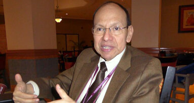 El gran maestro del arte de la adhesión sobre los fundamentos de la odontología