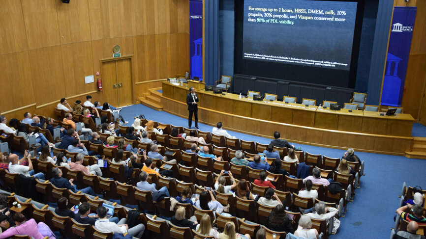 Dr Rajiv Patel giving a presentation on dental trauma.