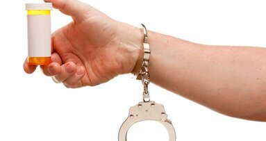 Klempner war 19 Jahre als Zahnarzt tätig