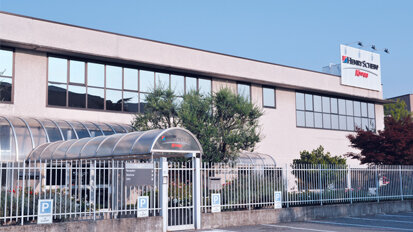 Henry Schein Krugg a Expodental Milano