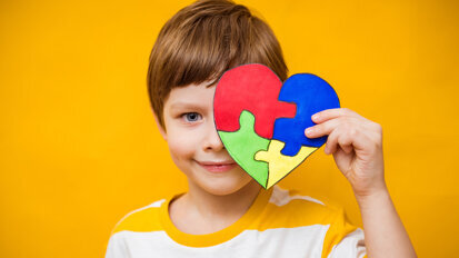 Rozšiřujme si obzory: Pohledy na léčbu dětských stomatologických pacientů s autismem