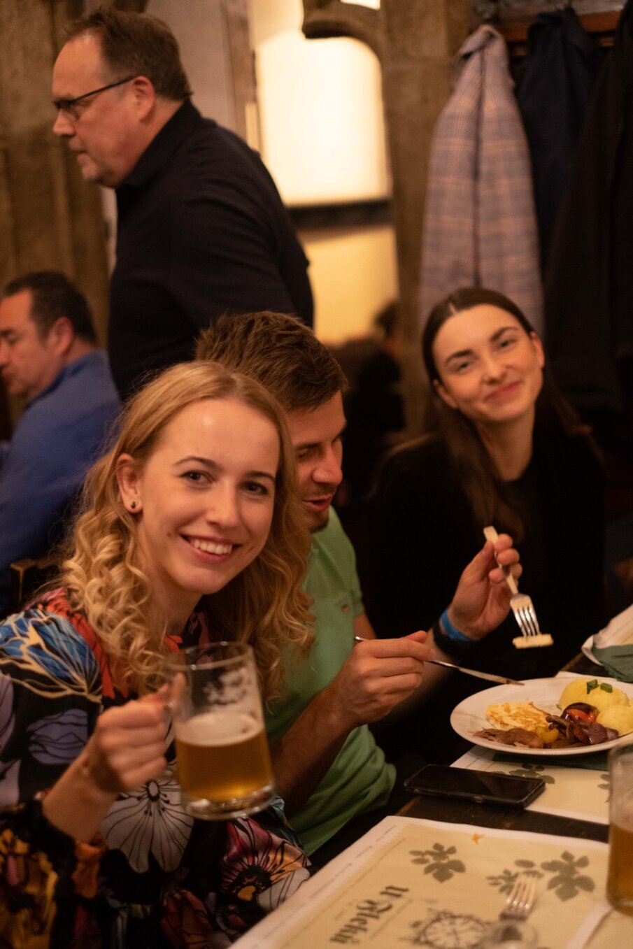 While at ROOTS SUMMIT, presenters, exhibitors and attendees were able to conduct some valuable networking and forge new friendships on Friday evening.