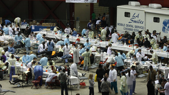 Americans line up for free care