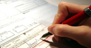 Si è allontanato lo spauracchio dell’assicurazione obbligatoria per medici ed odontoiatri fissata al 15 agosto