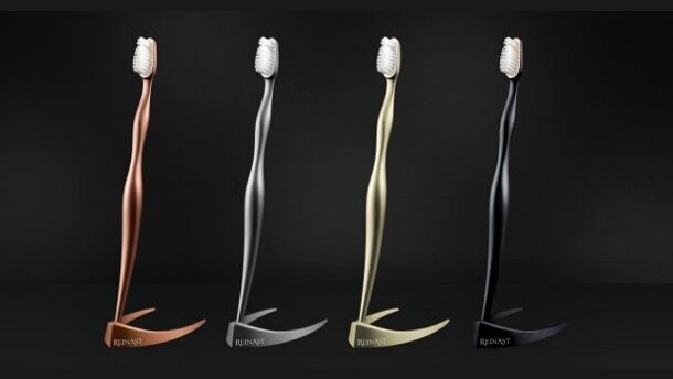 Une société allemande introduit une brosse à dents de luxe, disponible à partir de 3 200 euros