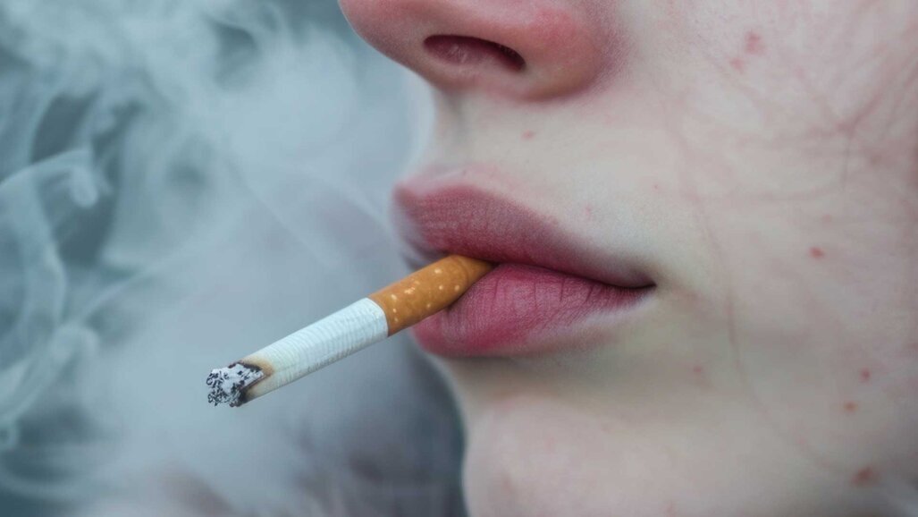 Langzeitfolgen von Rauchen und Mundmikrobiom enthüllt