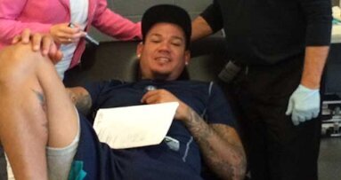 Seattle Mariners step up to the plate for oral cancer screenings