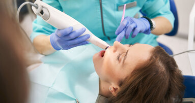 扫描辅助工具实际上是否有助于口内种植体扫描？