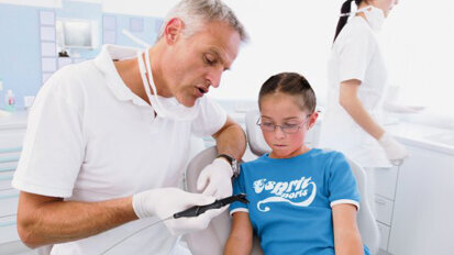 DIAGNOcam – nova, laserska metoda aproksimalne dijagnostike karijesa sa mogućnošću snimanja