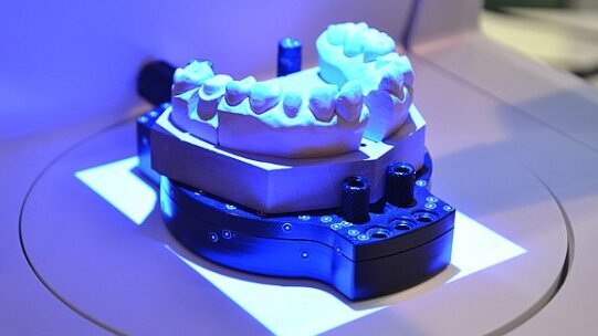 UK dentists lack money and training to use CAD/CAM technology