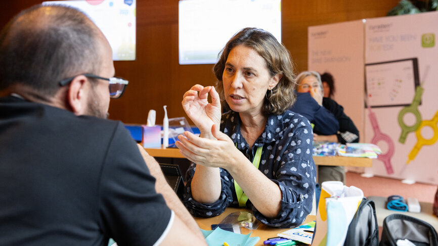 Spanish lecturer, researcher and dentist Dr Isabel Martínez Lizán explaining perfect biofilm management. (Image: Curaden)