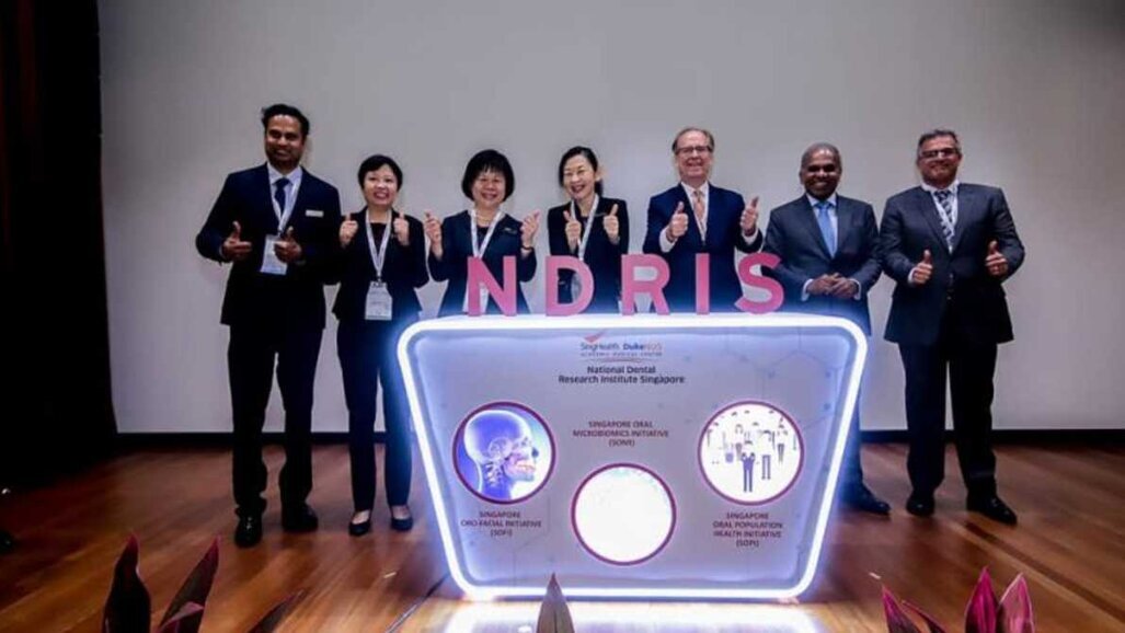 Novo centro de pesquisa odontológica instalado em Cingapura