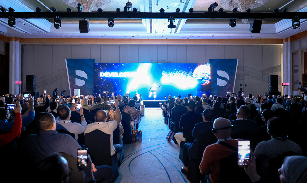 The opening ceremony of DS World Dubai featured an impressive light show at Grand Hyatt Dubai. (Image: Dentsply Sirona)