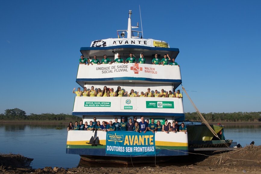 Every day in another place: For two weeks, the boat was a second home and workplace for members of the first part of the 2018 Doctors Without Borders expedition. (Photograph: Dentsply Sirona)